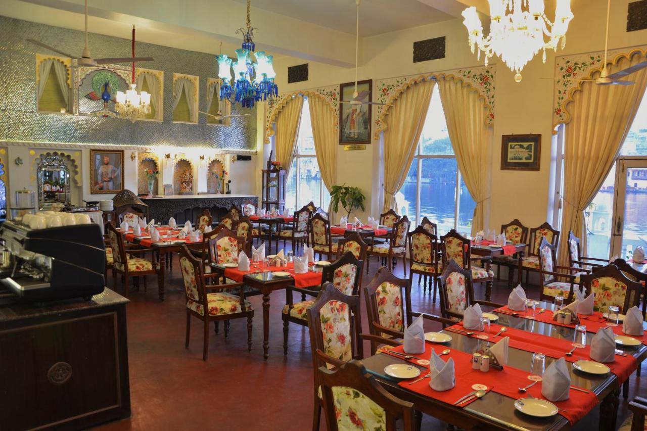 Lake Pichola Hotel Ουνταϊπούρ Εξωτερικό φωτογραφία
