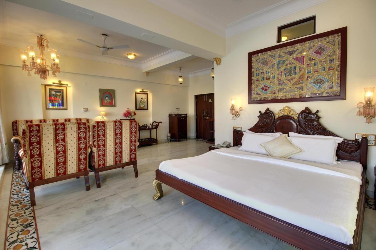 Lake Pichola Hotel Ουνταϊπούρ Εξωτερικό φωτογραφία